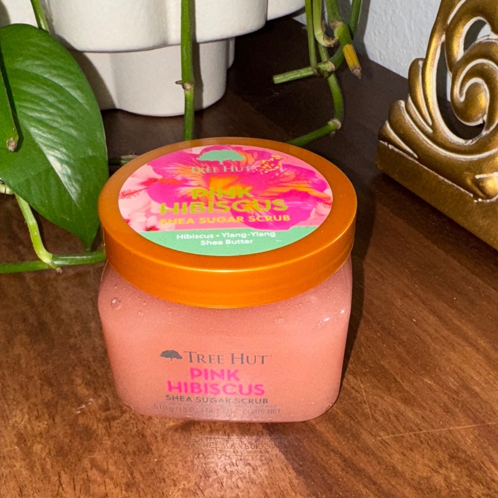 Tree Hut Pink Hibiscus Shea Sugar Scrub